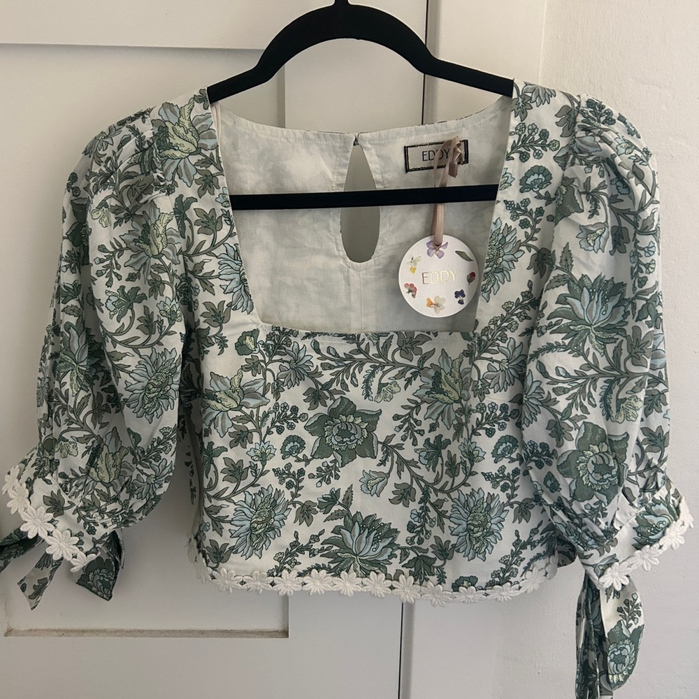 Eddy Green and White Floral Puff Sleeve Blouse